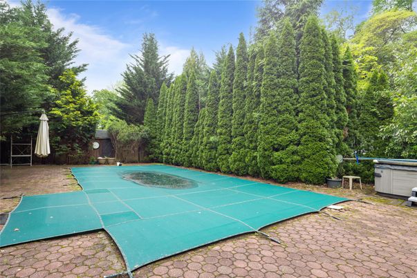 Exterior, Hot Tub, Tennis Courts