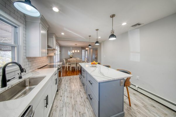Dining room, Interior, Kitchen, Pendant Lights, Recessed Lighting, Wood Texture Flooring