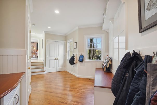 Interior, Recessed Lighting, Wood Texture Flooring