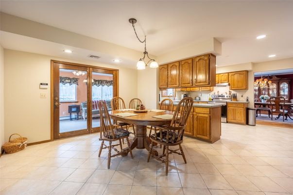 Dining room, Interior, Kitchen, Pendant Lights, Recessed Lighting