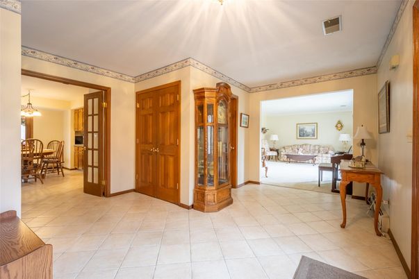 Chandelier, Dining room, Interior, Living room