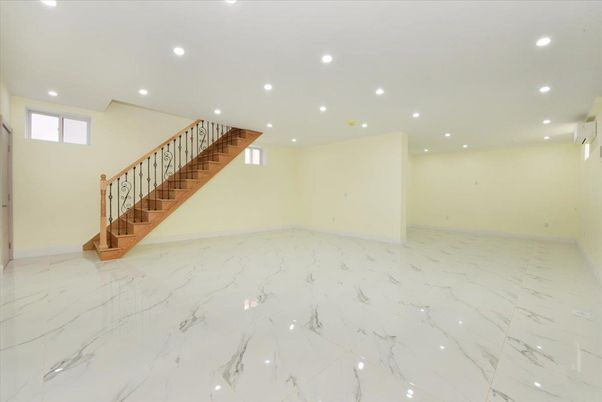 Empty room, Interior, Marble, Recessed Lighting