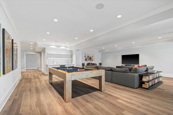 Billiard Table, Game Room, Interior, Living room, Recessed Lighting, Wood Texture Flooring