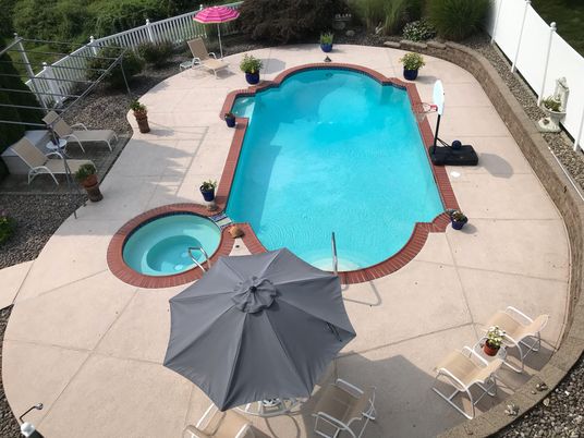 Exterior, Pool