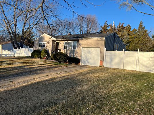 Attached, Backyard, Exterior, Facade, Cape Cod