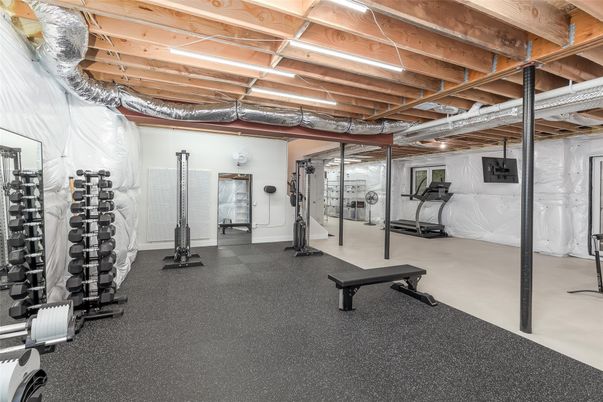 Fitness Equipment, Interior, Wooden Beams