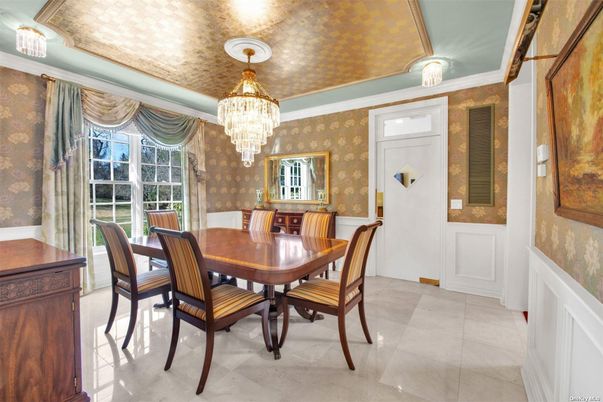 Chandelier, Dining room, Interior