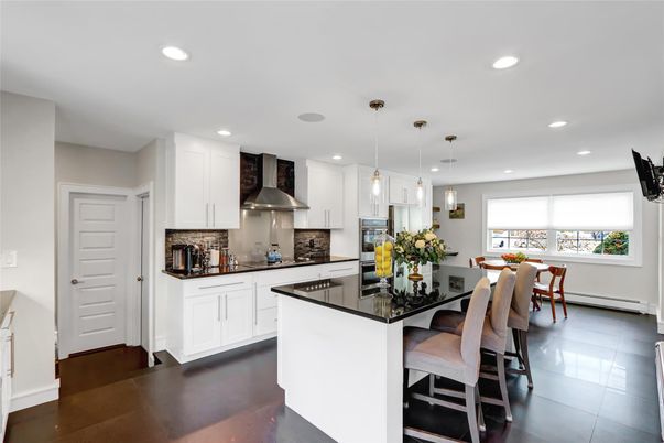 Dining room, Interior, Kitchen, Pendant Lights, Recessed Lighting, Stainless Steel Appliances