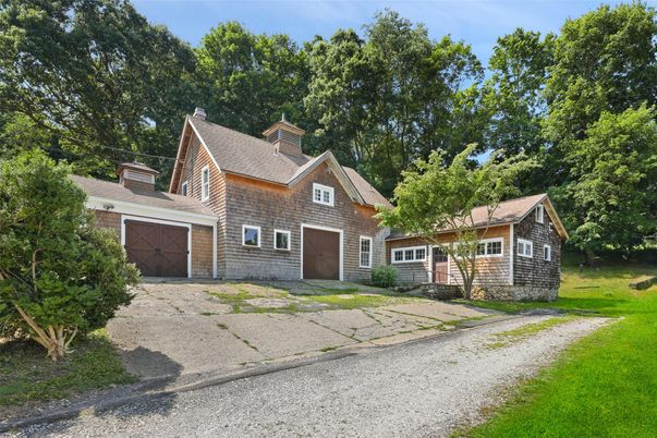 Attached, Backyard, Exterior, Facade, Brick Facade, Cape Cod