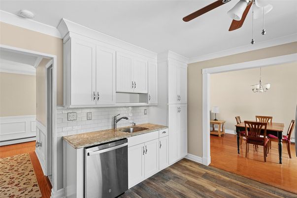 Dining room, Interior, Kitchen, Pendant Lights, Wood Texture Flooring