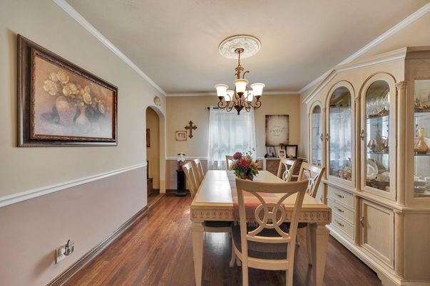 Chandelier, Dining room, Interior, Wood Texture Flooring