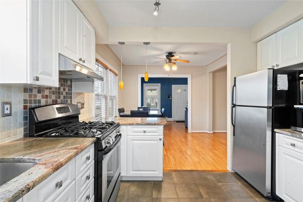 Interior, Kitchen, Pendant Lights, Wood Texture Flooring