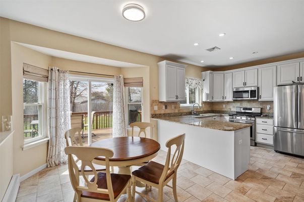 Dining room, Interior, Kitchen, Recessed Lighting, Stainless Steel Appliances