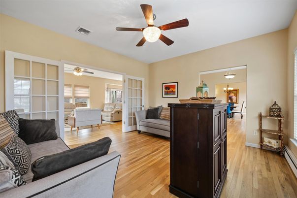 Interior, Living room, Pendant Lights, Wood Texture Flooring