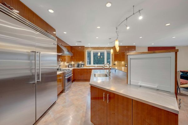 Interior, Kitchen, Pendant Lights, Recessed Lighting, Stainless Steel Appliances