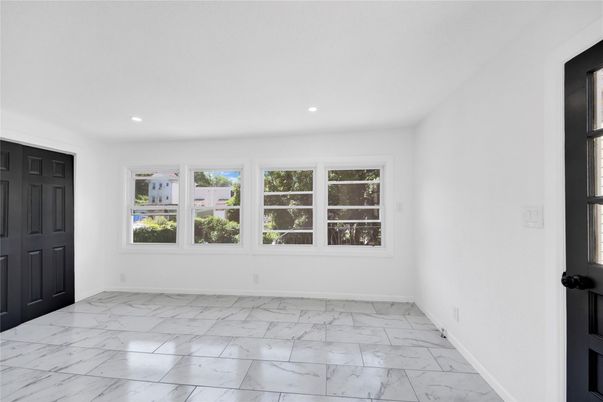 Empty room, Interior, Marble, Recessed Lighting
