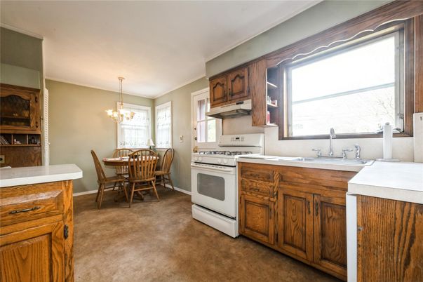 Chandelier, Dining room, Interior, Kitchen