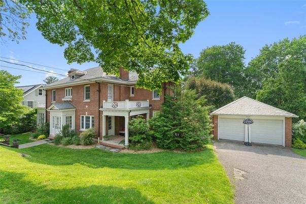 Backyard, Detached Garage, Exterior, Facade, Brick Facade, Georgian