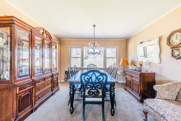 Chandelier, Dining room, Interior