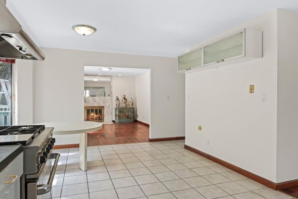 Fireplace, Interior, Kitchen, Wood Texture Flooring
