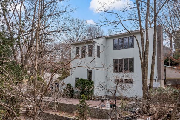 Exterior, Facade, None
