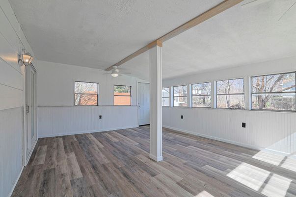 Empty room, Interior, Wooden Beams, Wood Texture Flooring