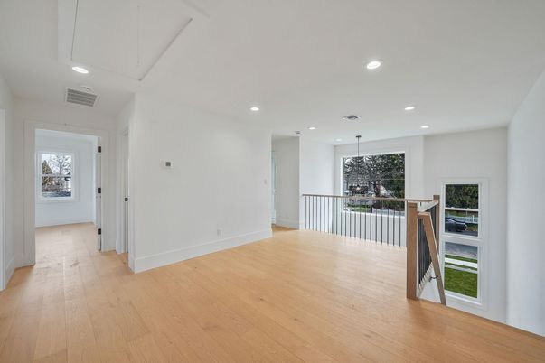 Interior, Recessed Lighting, Wood Texture Flooring
