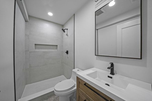 Bathroom, Interior, Recessed Lighting