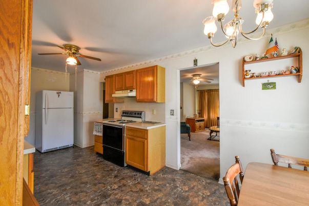 Chandelier, Interior, Kitchen