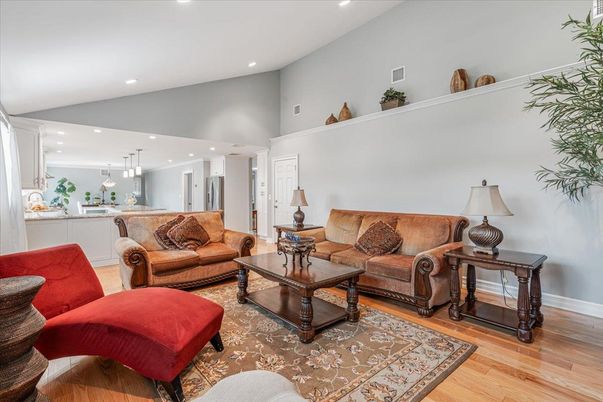 Interior, Kitchen, Living room, Pendant Lights, Recessed Lighting, Wood Texture Flooring