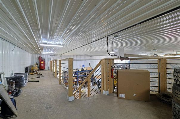 Garage, Interior