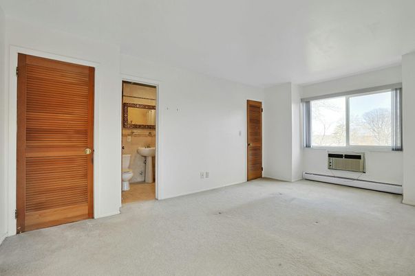 Bathroom, Empty room, Interior