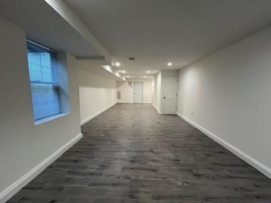 Empty room, Interior, Recessed Lighting, Wood Texture Flooring