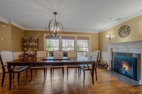 Chandelier, Dining room, Fireplace, Interior, Wood Texture Flooring
