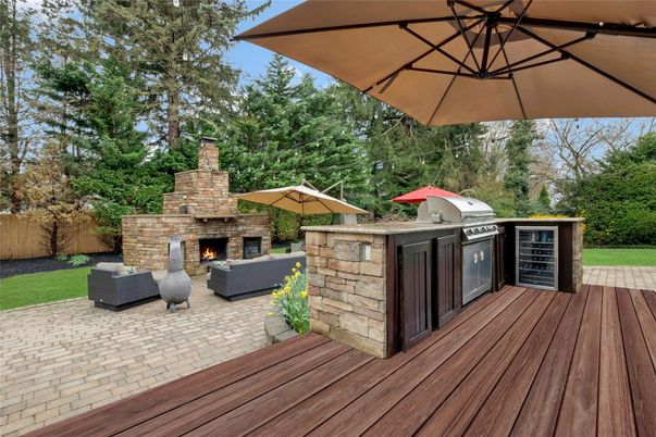 Exterior, Fireplace