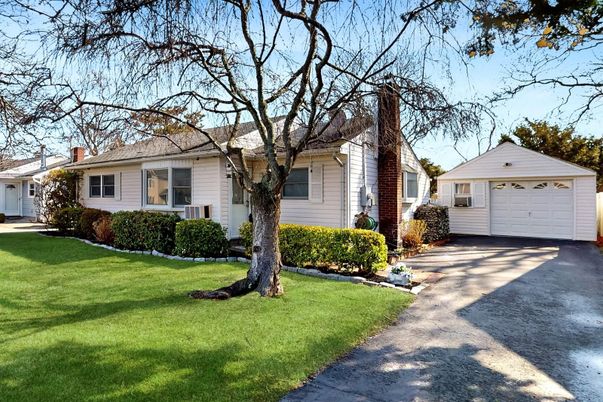 Backyard, Detached Garage, Exterior