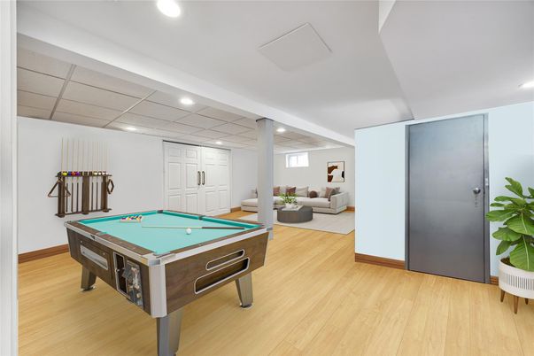 Billiard Table, Game Room, Interior, Living room, Recessed Lighting, Wood Texture Flooring