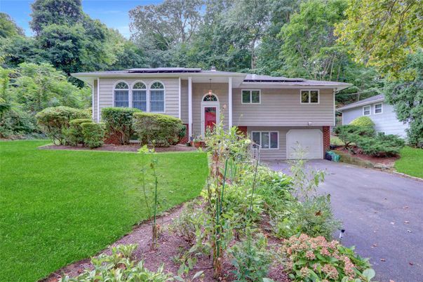 Attached, Exterior, Facade, Raised Ranch