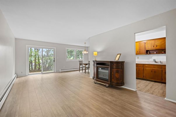 Dining room, Interior, Kitchen, Pendant Lights, Wood Texture Flooring