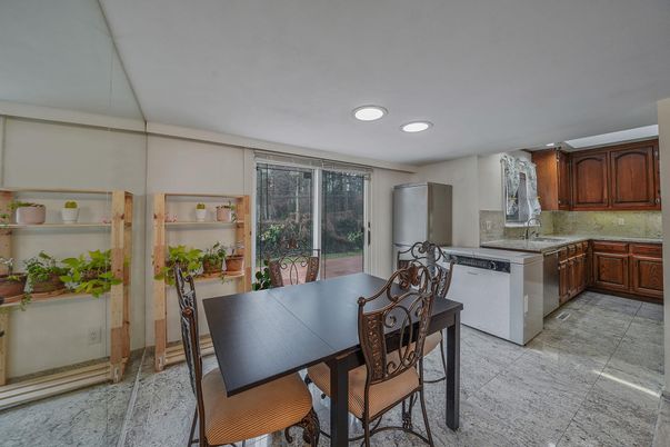 Dining room, Interior, Kitchen, Recessed Lighting