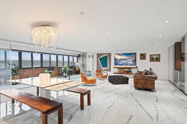 Chandelier, Dining room, Interior, Living room, Marble, Recessed Lighting