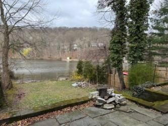 Exterior, Lake