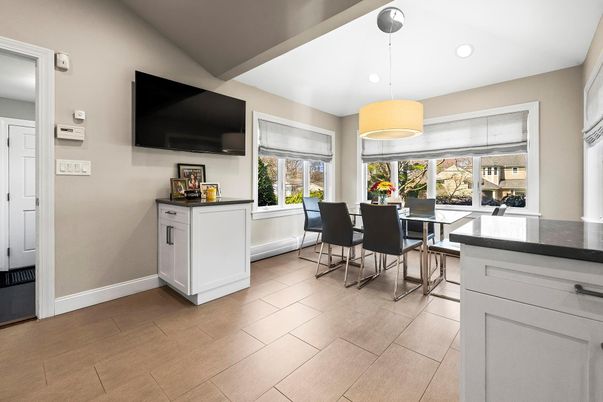 Dining room, Interior, Pendant Lights, Recessed Lighting