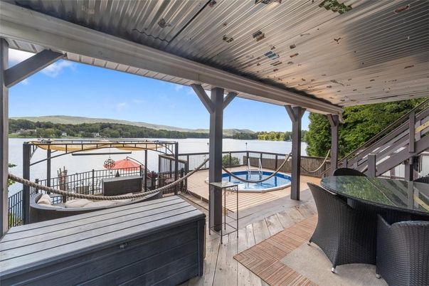 Exterior, Pool, Water