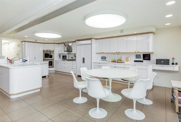 Dining room, Interior, Kitchen, Recessed Lighting, Stainless Steel Appliances