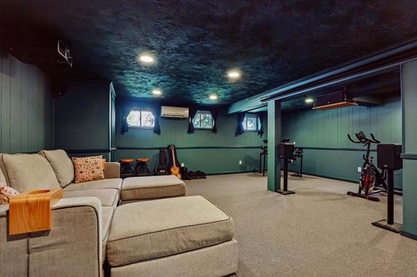 Fitness Equipment, Interior, Living room, Recessed Lighting