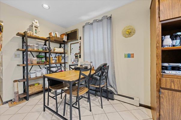 Dining room, Interior, Recessed Lighting