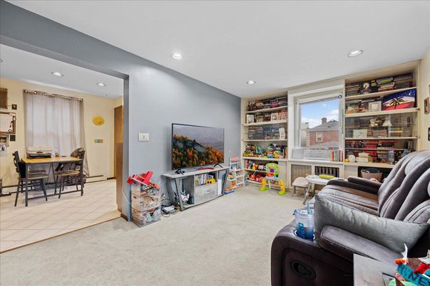 Dining room, Interior, Recessed Lighting