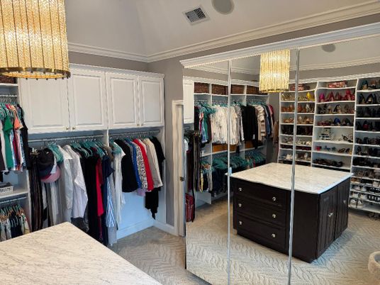 Chandelier, Interior, Walk-in Closets