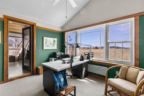 Home Office, Interior